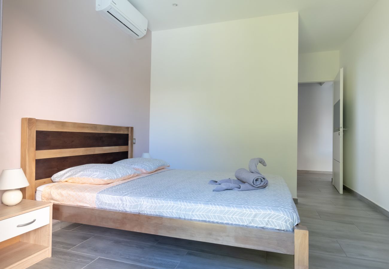 Villa en Saint-Gilles les Bains - JOAH