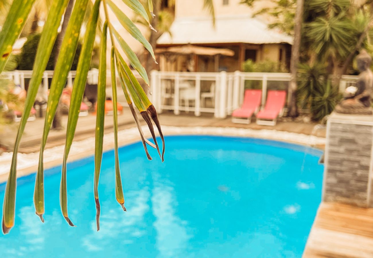 Apartahotel en Saline les Bains - 14 - LE VACOA - CHAMBRE 14  ETG D