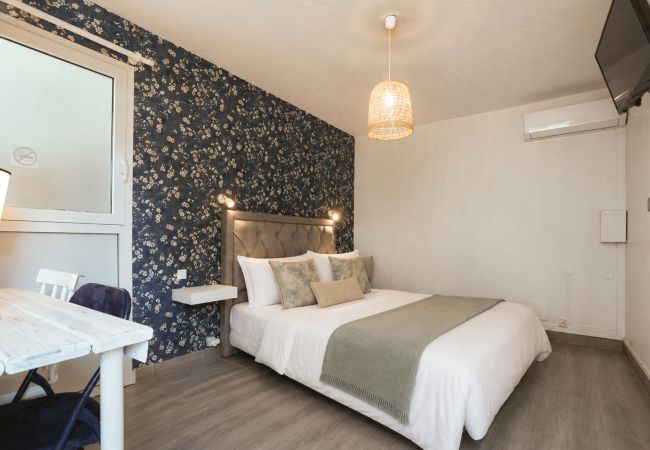 Condohotel in Saline les Bains - 06 - LE VACOA - CHAMBRE 6 Rdc D