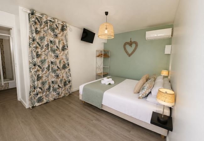 Condohotel in Saline les Bains - 04 - LE VACOA - CHAMBRE 4 Rdc D